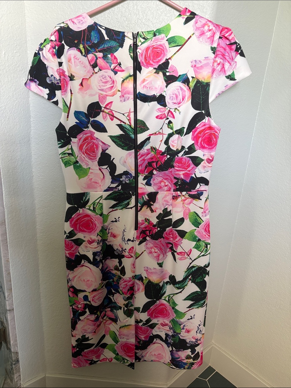 Betsey Johnson White Floral Rose Sheath Midi Dress - Picture 3 of 3